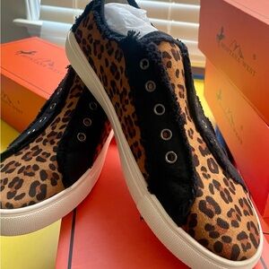 Montana West Leopard Print Sneakers with Black Trim, Women’s sz 9, New in box